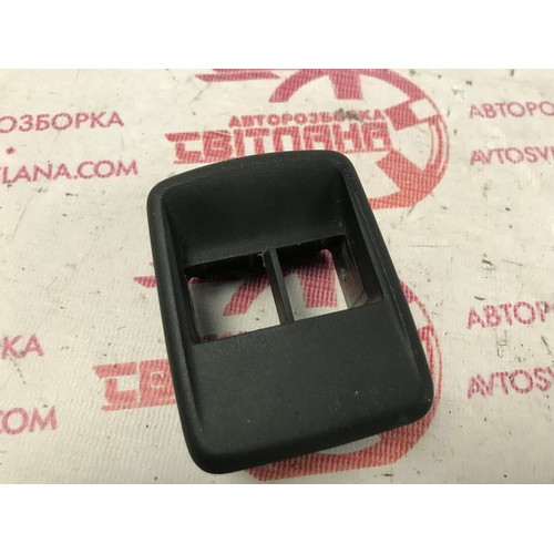  Накладка кнопки стеклоподъемника Renault Trafic III 2014-2021 809612292R